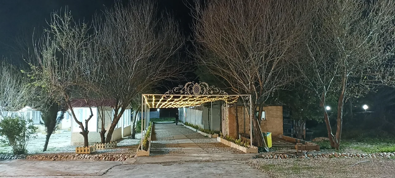 باغ رستوران شمرون - تصویر 2
