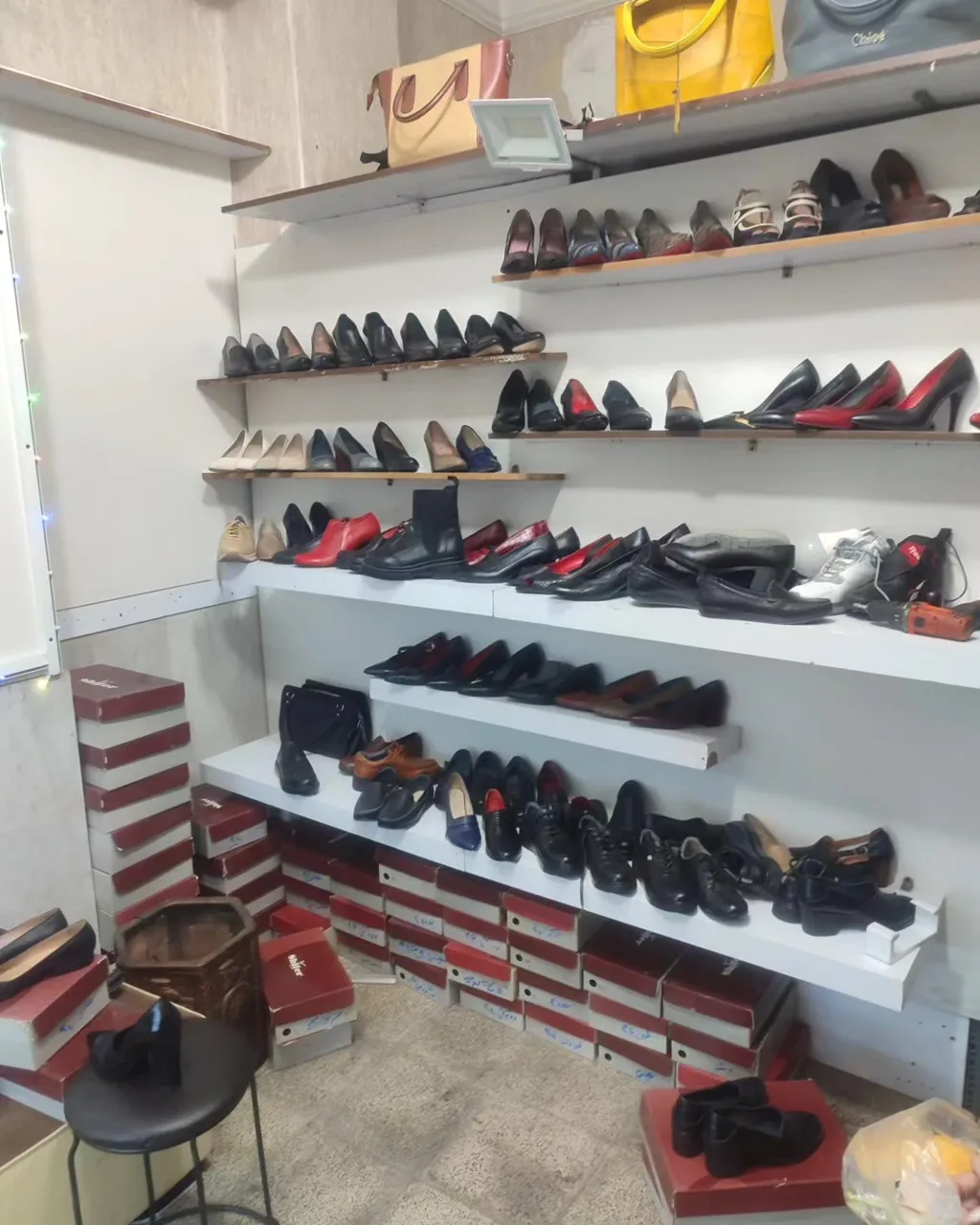 فروشگاه کیف و کفش چرم کاریبو - تصویر 3