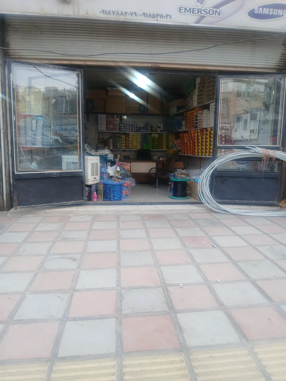 الکتریکی هادی نور