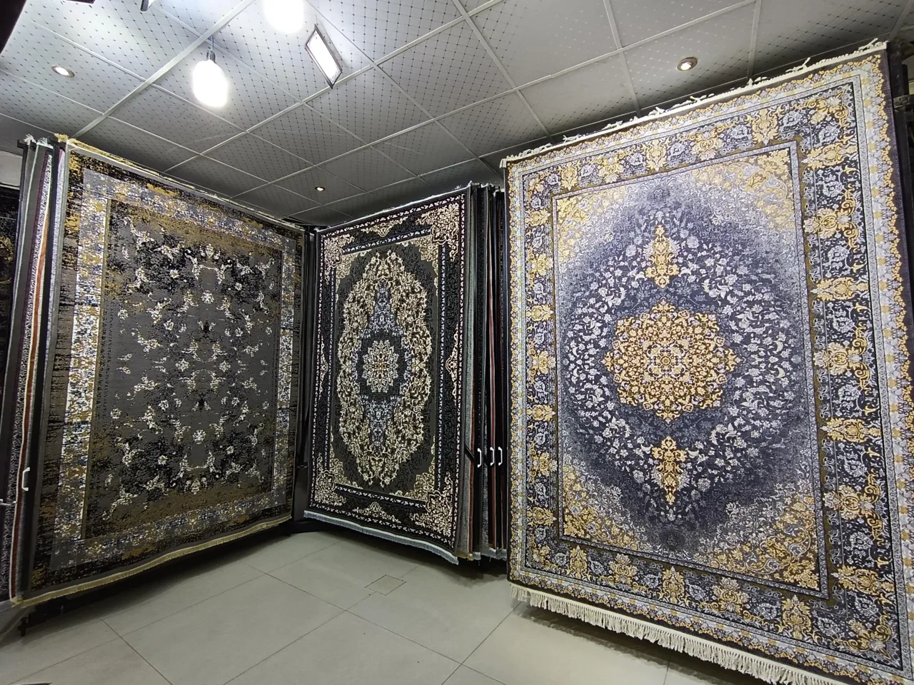کارخانه فرش آیتک - تصویر 3
