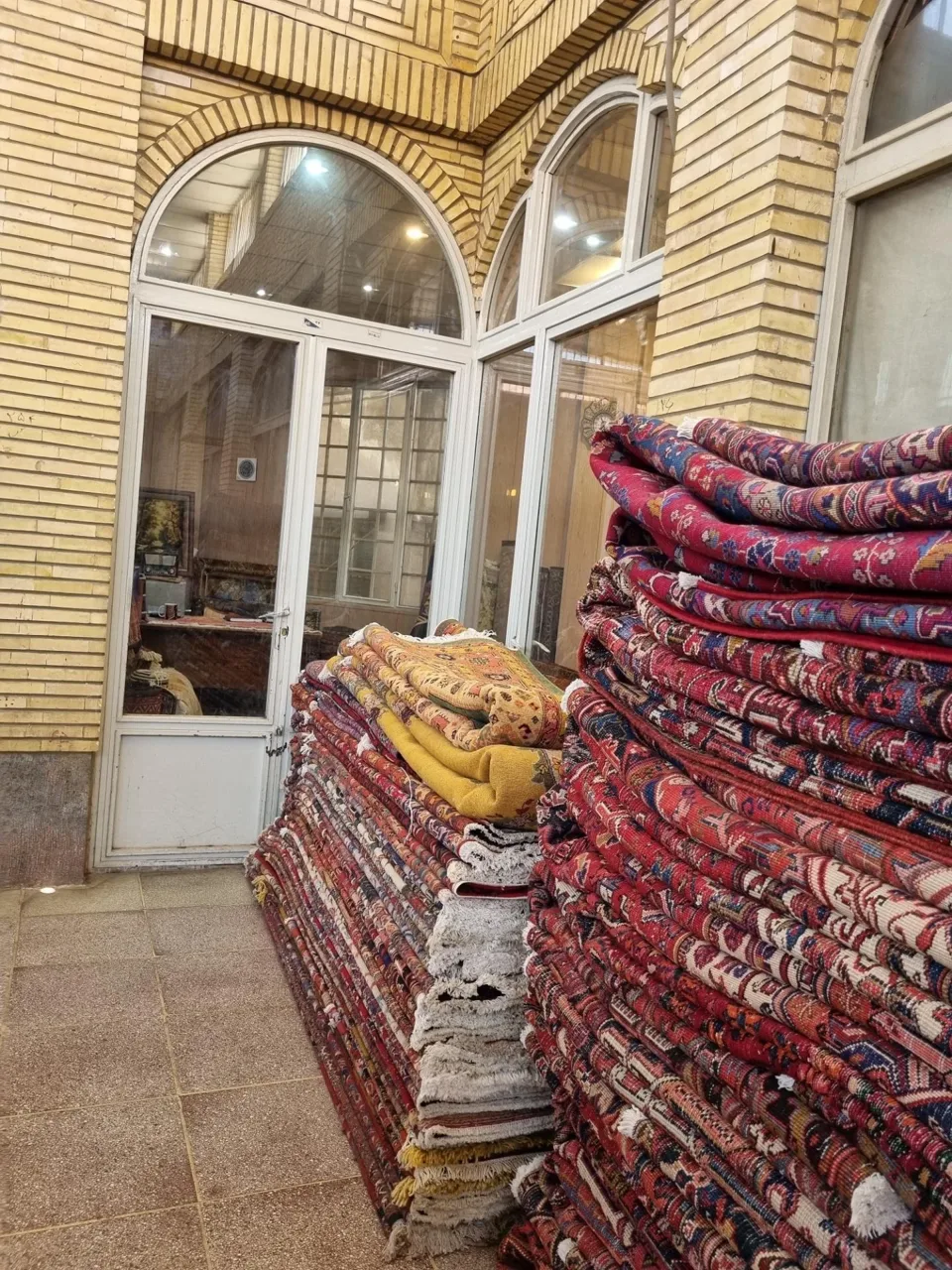بازرگانی فرش قدیمی - تصویر 2