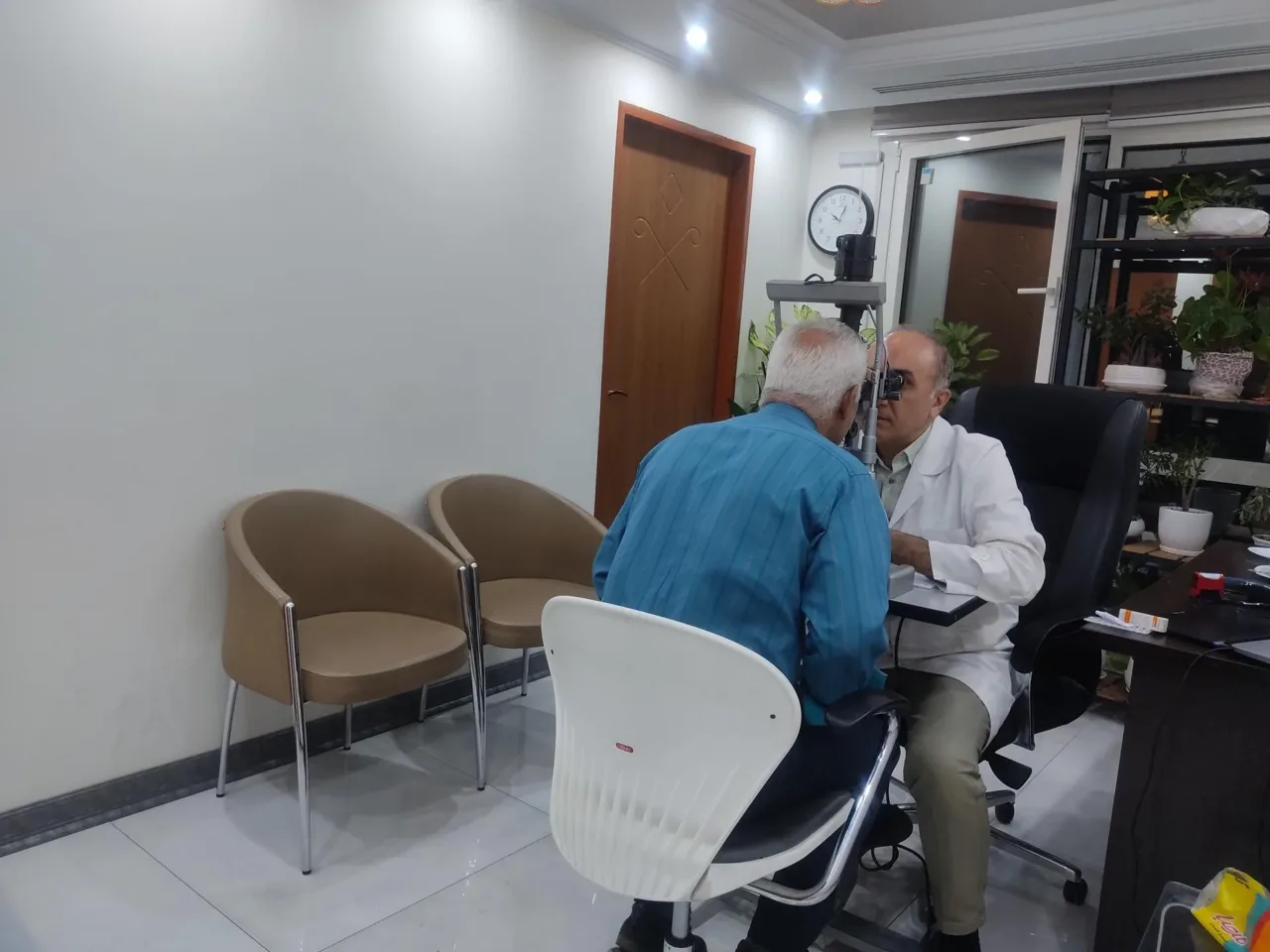 کلینیک چشم دکتر حسام هاشمیان - تصویر 2
