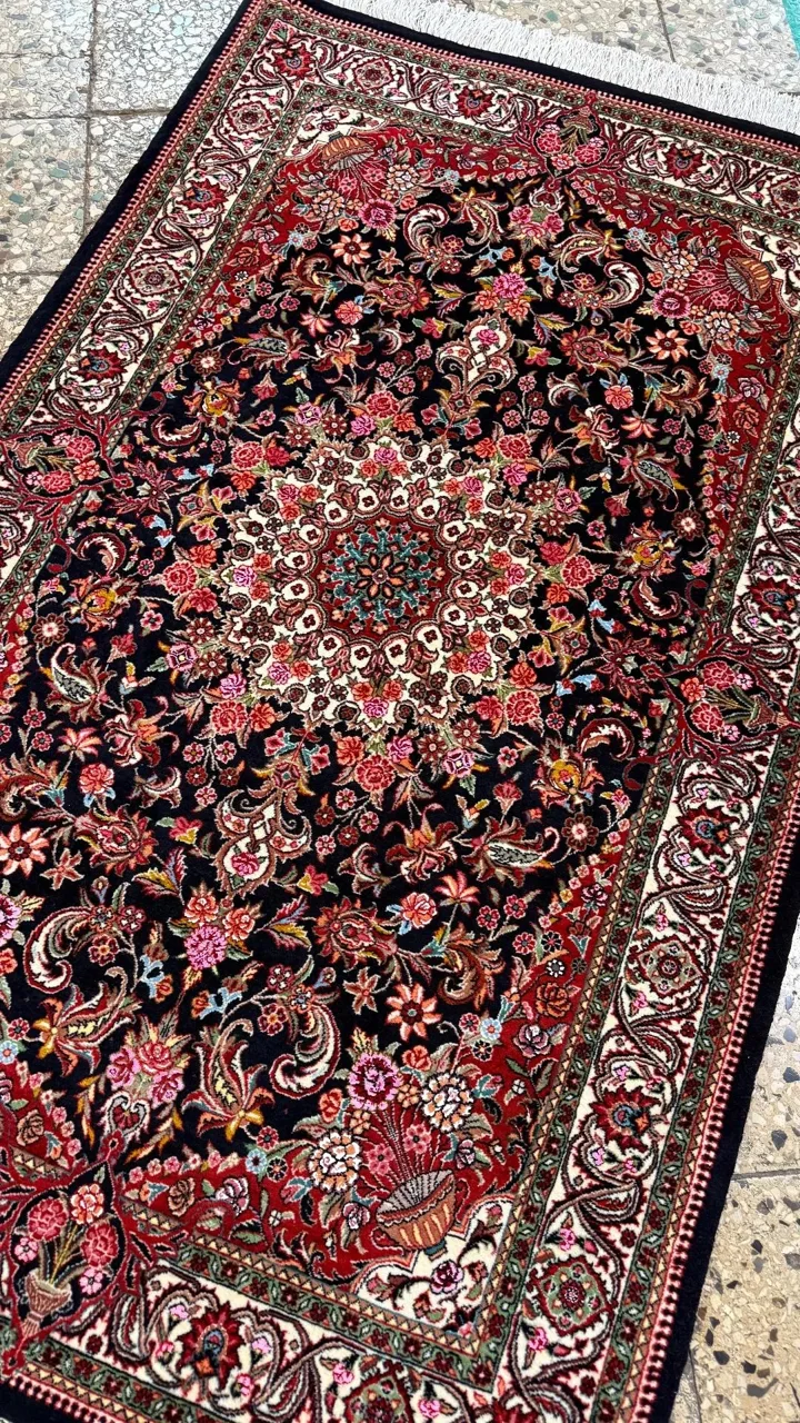 فرش افشار و بیجار صبری
