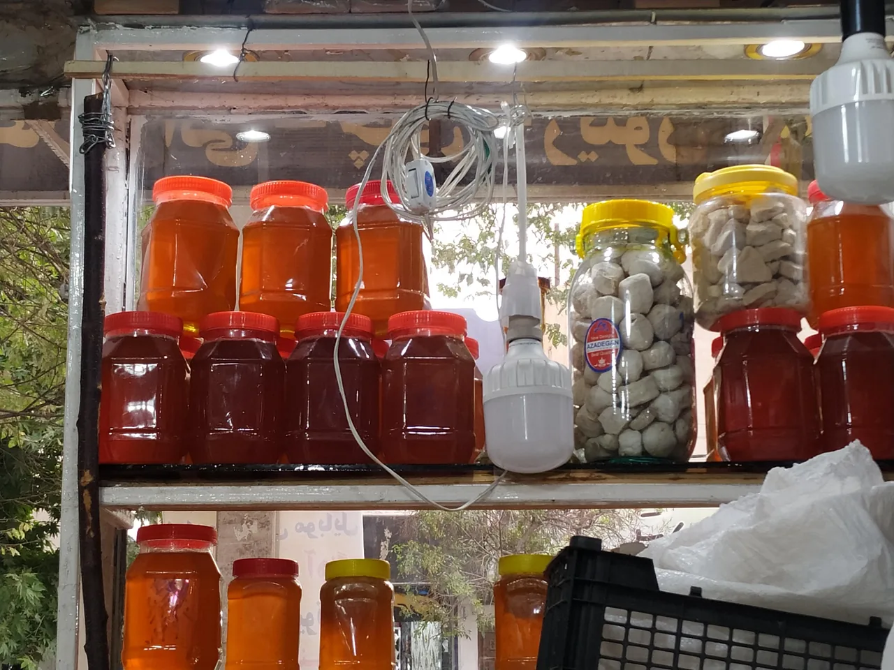فروشگاه مواد غذایی عسل بلوط