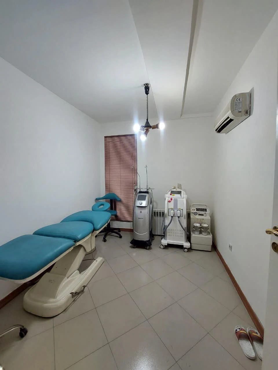 مطب زیبایی دکتر سید حسن مظلومی - پزشک عمومی در تهران - تصویر 5
