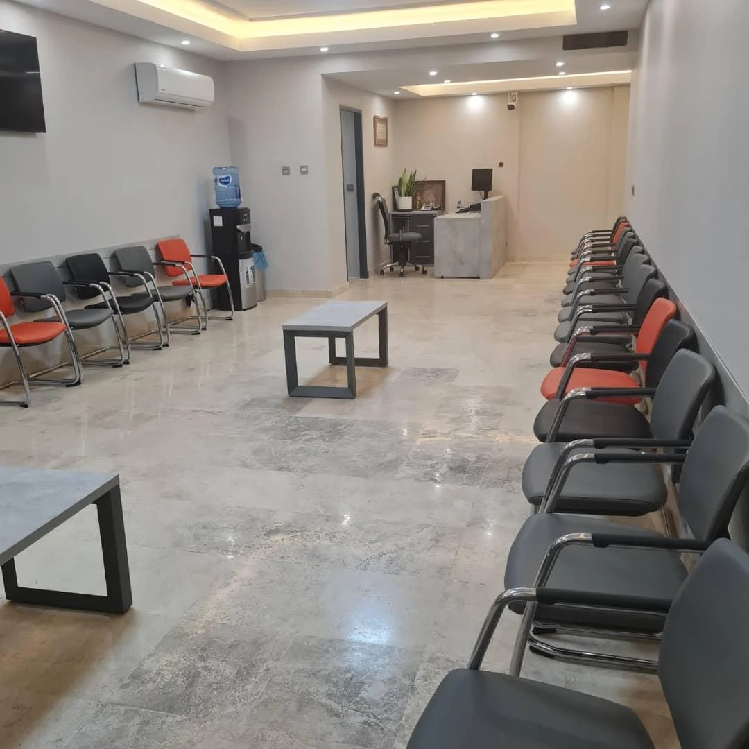 دکتر حمید حصاری کیا فوق تخصص جراحی ستون فقرات - تصویر 4