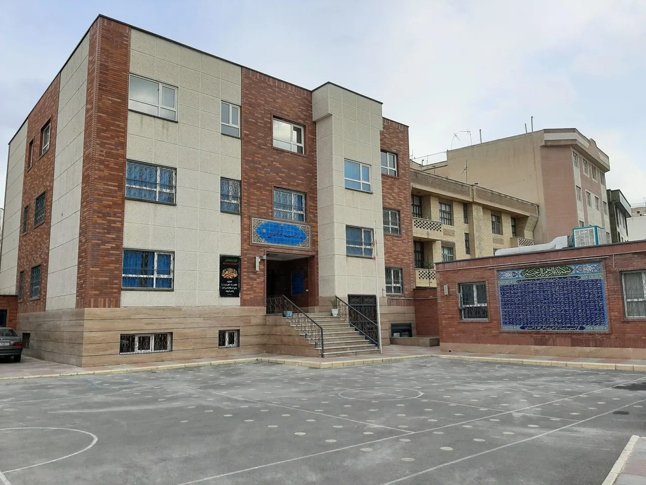دبیرستان دوره اول پسرانه دولتی نوجوانان - تصویر 2