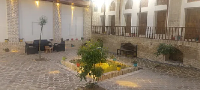بوتیک هتل وکافه سرای خان