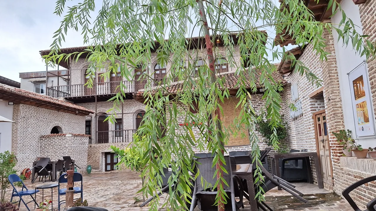 بوتیک هتل وکافه سرای خان - تصویر 4
