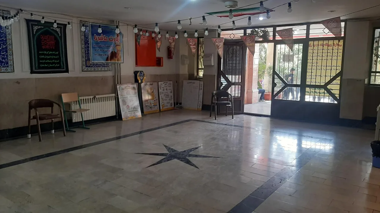 دبیرستان پسرانه دوره دوم علامه امینی - مدرسه در تهران - تصویر 3