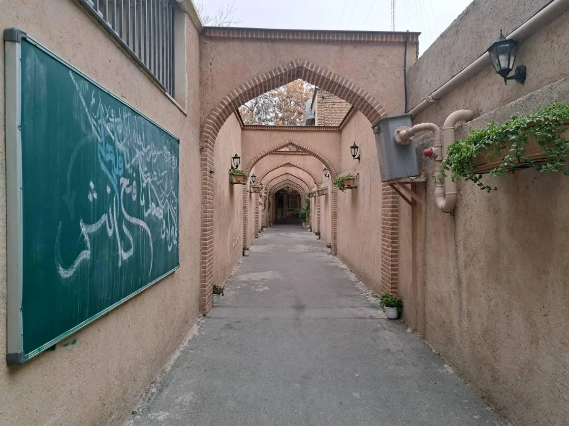 دبیرستان غیردولتی دانش (دوره اول) - تصویر 5