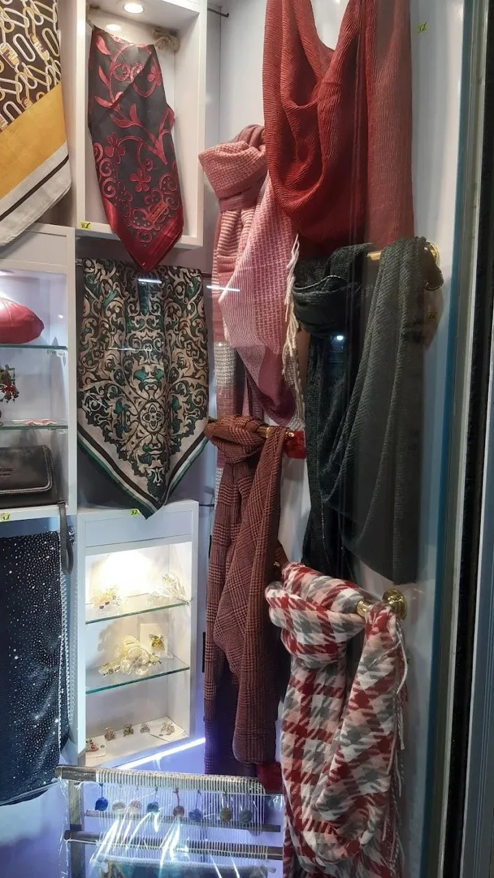 گالری فیروزه ای - تصویر 4