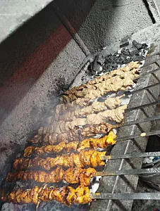 کبابی پاتوق