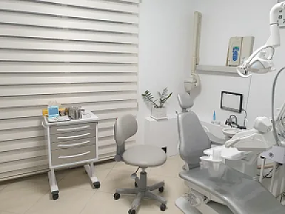 دندانپزشکی دکتر الوندی فر