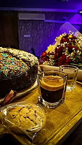 کافه بلوط