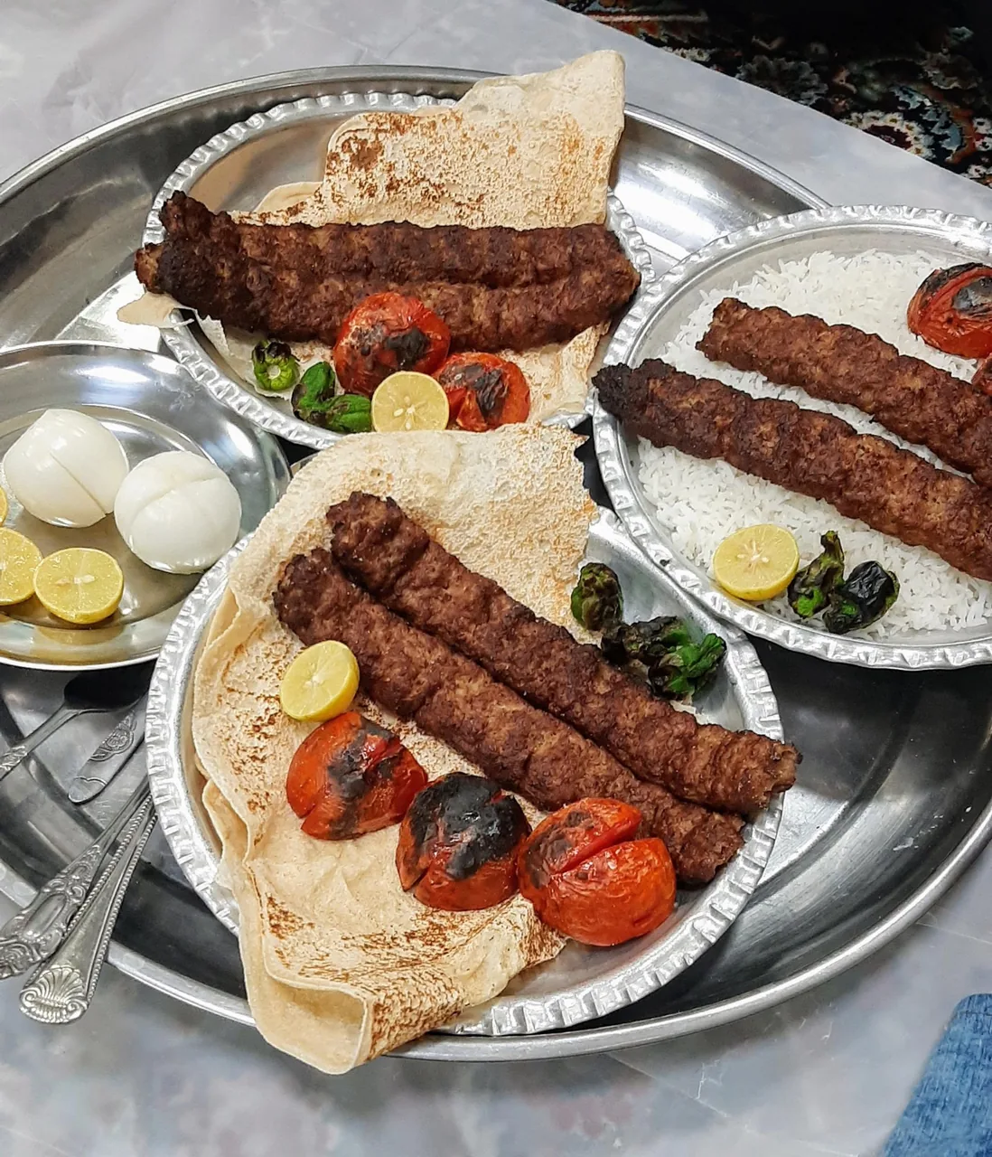 نان داغ کباب داغ مولوی - تصویر 3