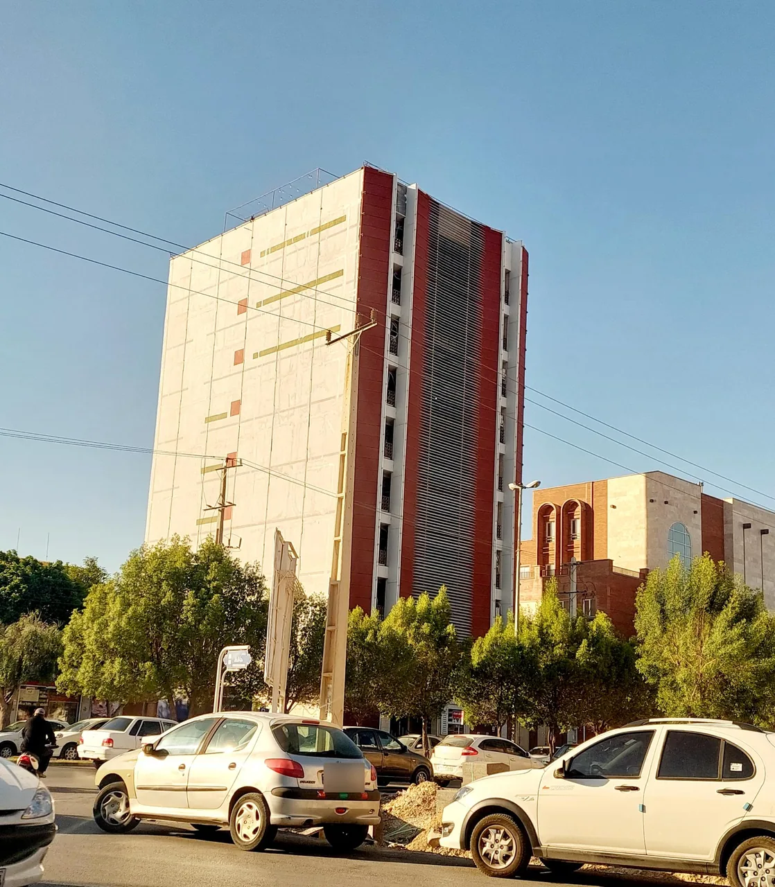 ساختمان پزشکان طبیب - تصویر 2