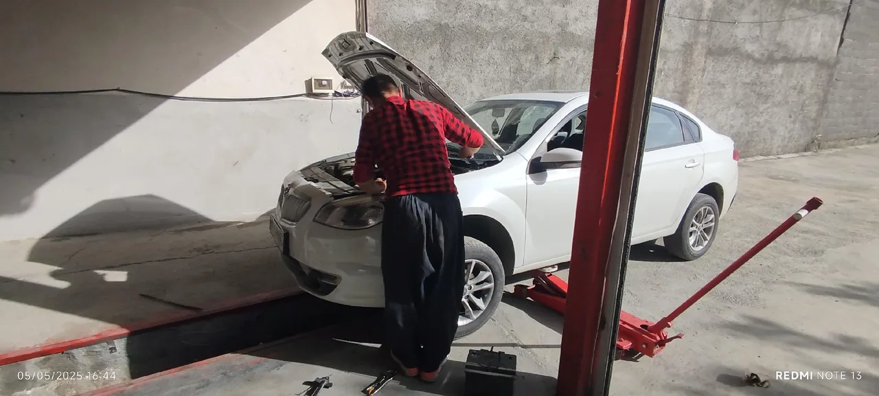 تعمیرگاه خودرو چینی - تصویر 2