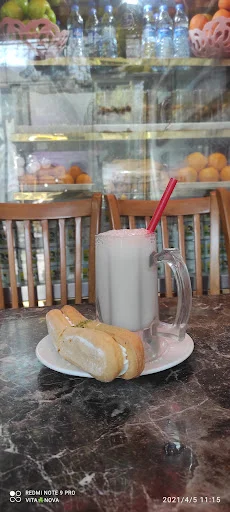 آبمیوه و معجون سرای آراز