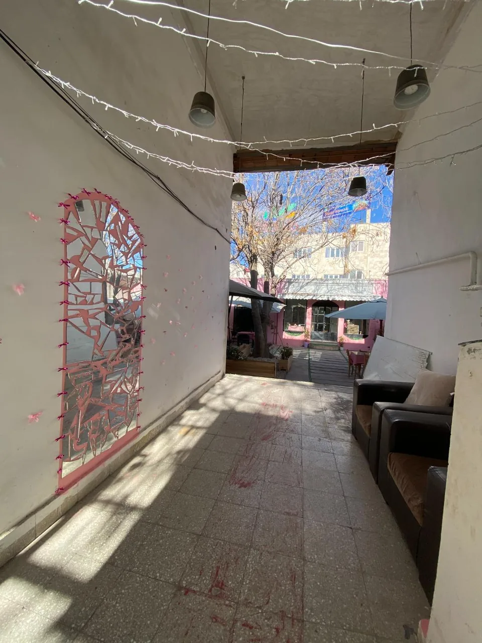 کافه دزیره - تصویر 3