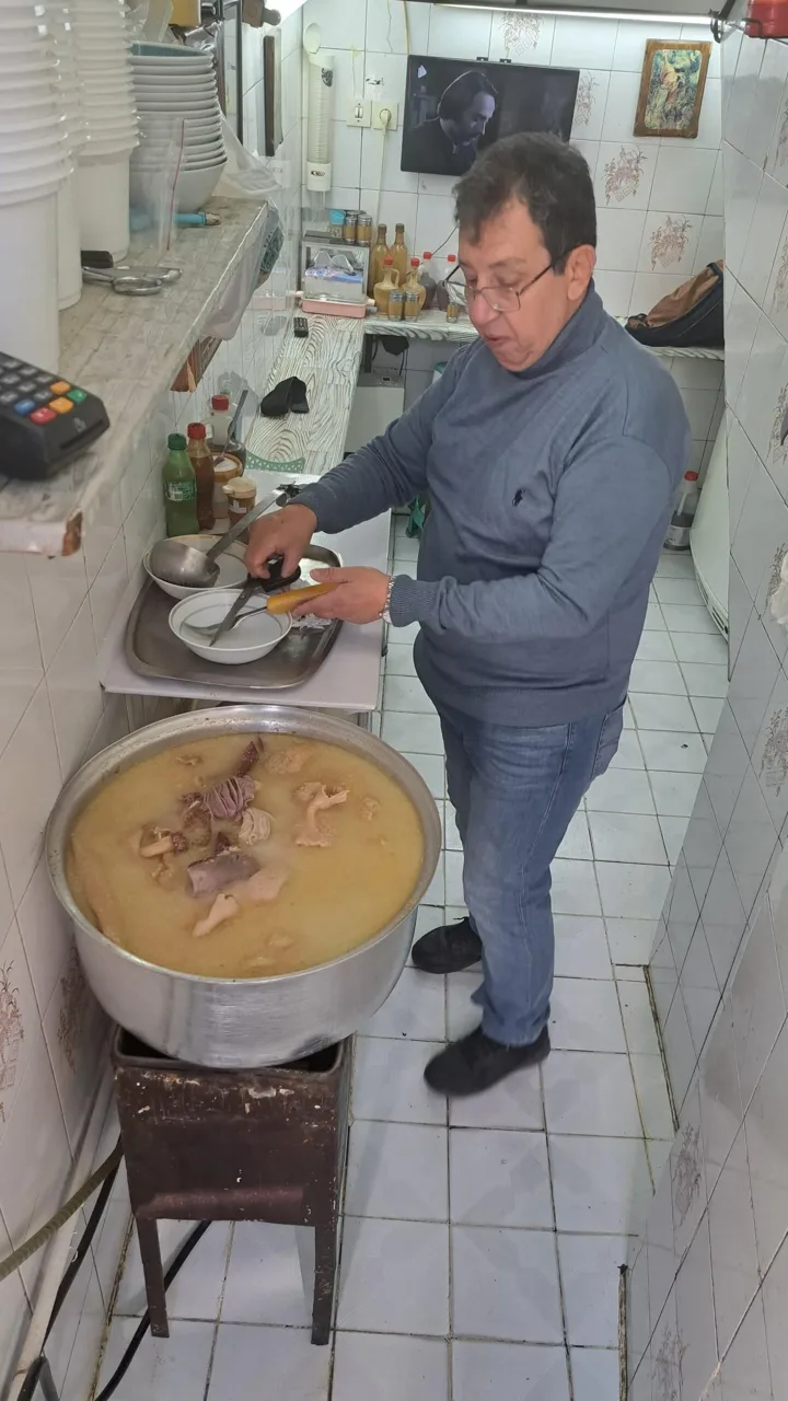 طباخی منوچهر
