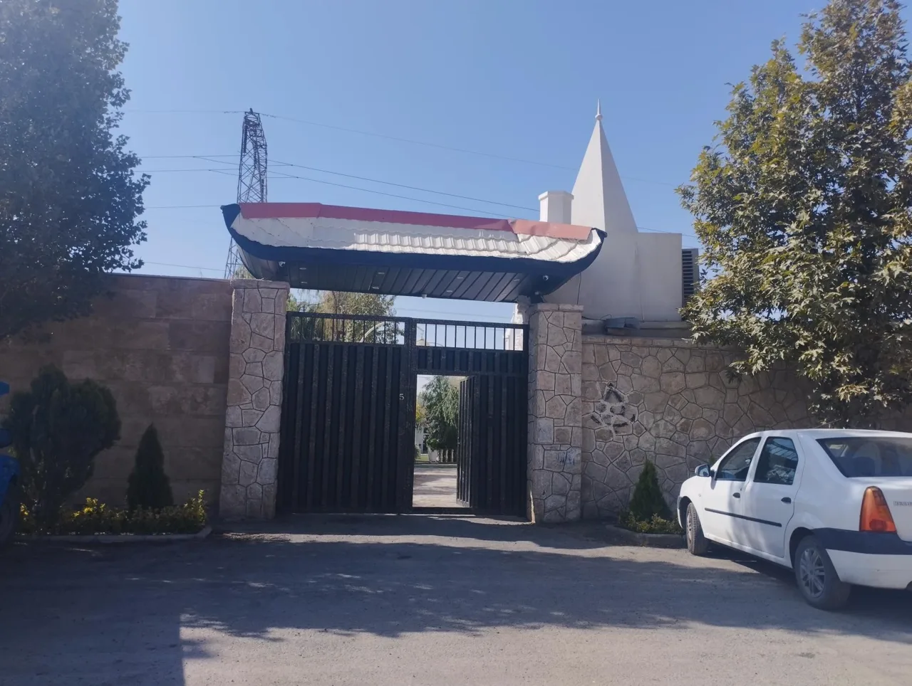 باغ عمارت یوتاب