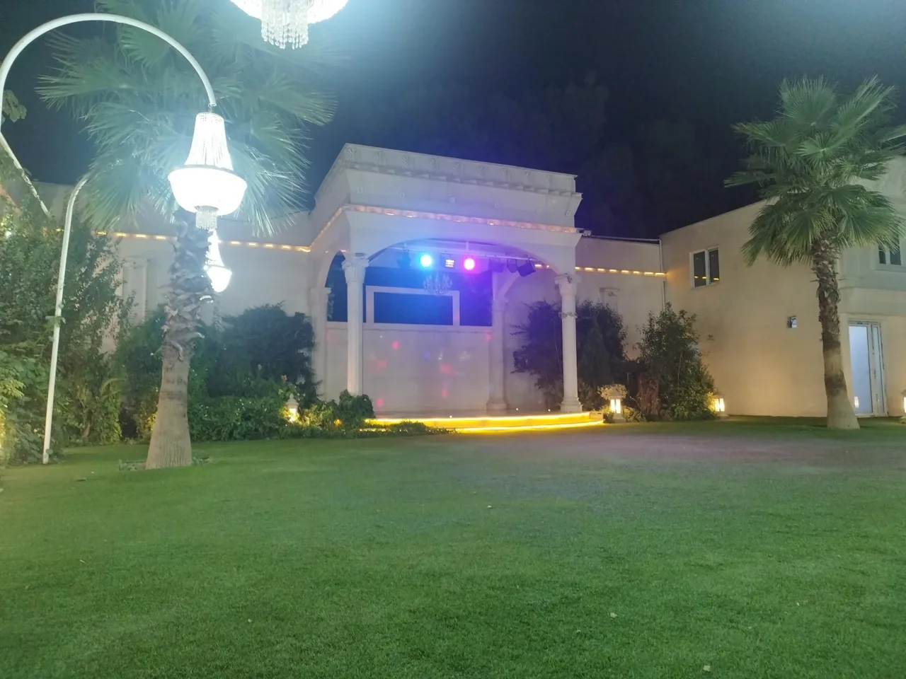 عمارت سنگی کوروش - تصویر 2