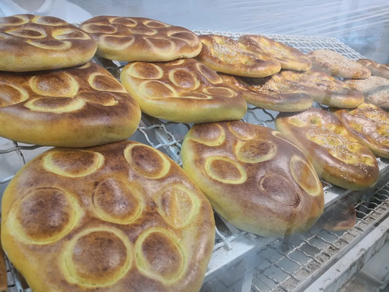 نان روغنی خوی شعبه نازی‌آباد - تصویر 2