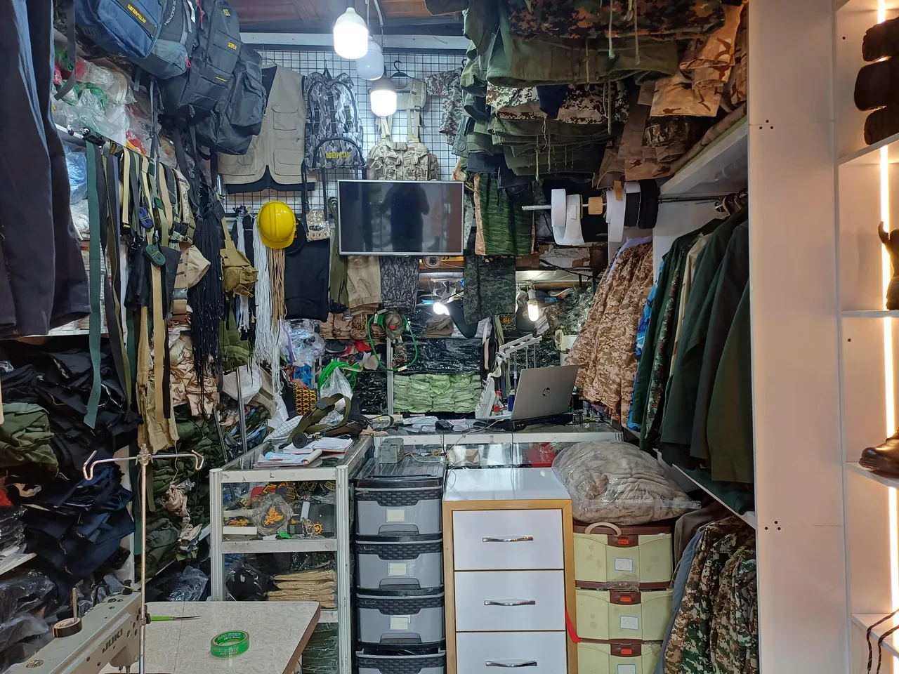 فروشگاه نظامی تکاور بوشهر - تصویر 2