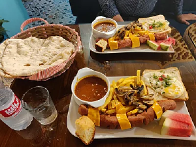 کافه بستنی میلاو