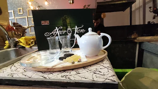 کافه رستوران لتو