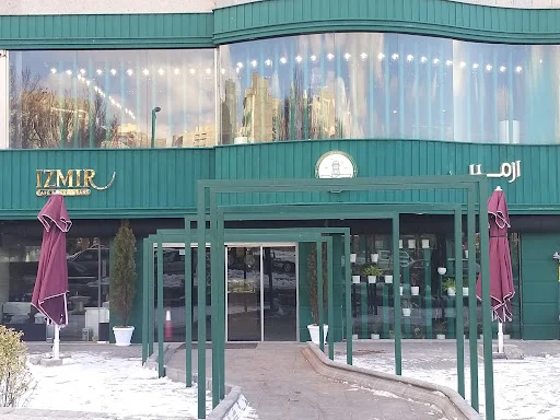 کافه رستوران ازمیر