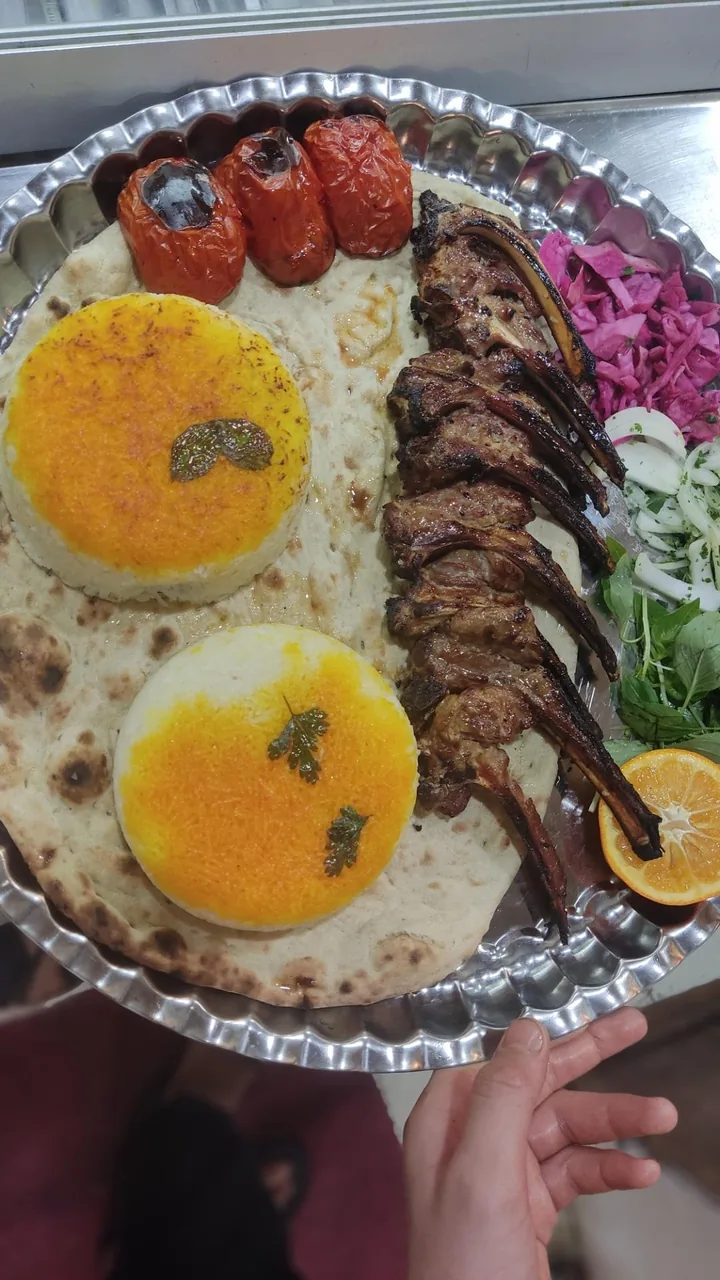 رستوران کته کبابی عباس بناب - تصویر 4