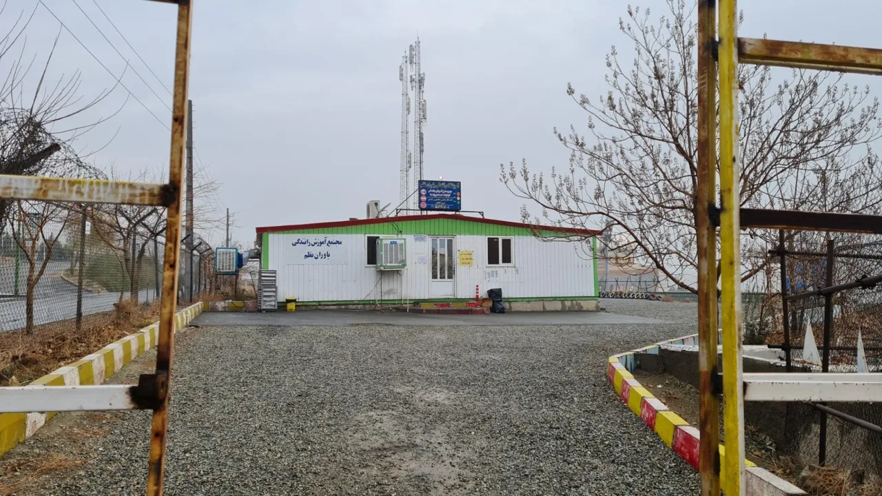 آموزشگاه رانندگی یاوران نظم - تصویر 2
