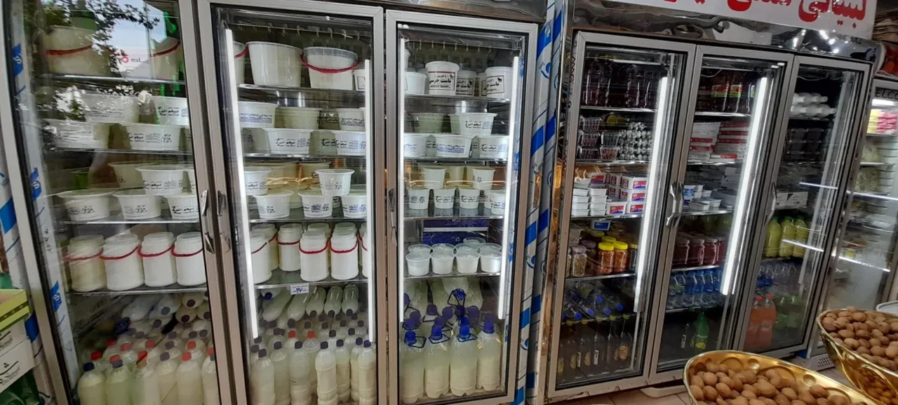 لبنیات و بستنی سنتی لیقوانی - تصویر 5