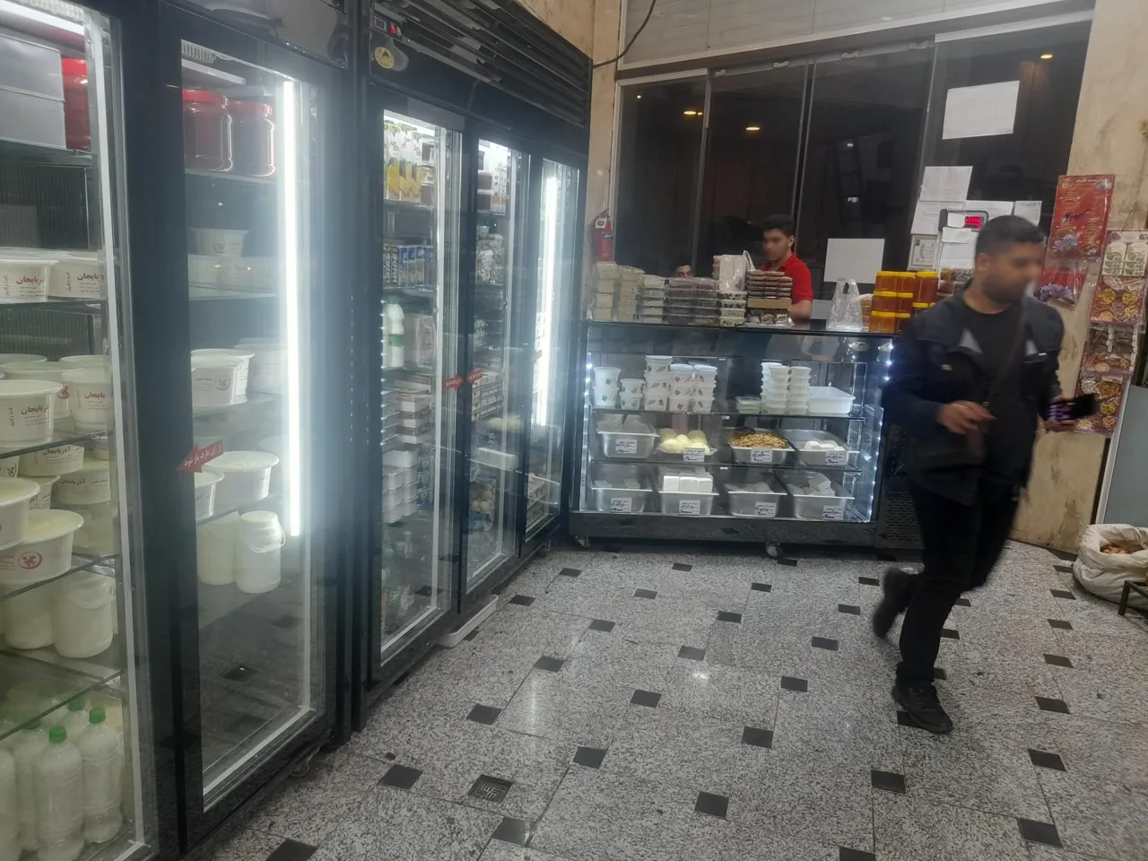 لبنیاتی آذربایجان حسین و علی - لبنیاتی در تهران - تصویر 5