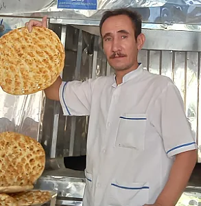 نانوایی آزاد پز شریفی نسب