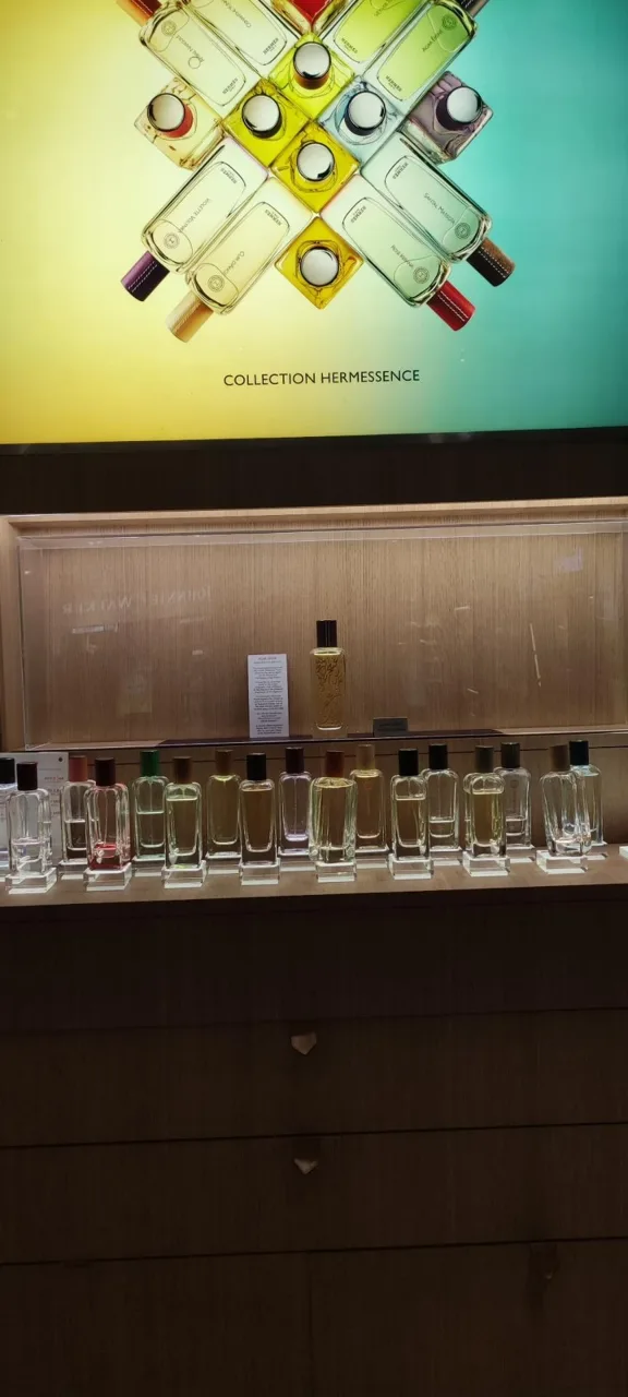 گالری عطر علی - تصویر 2