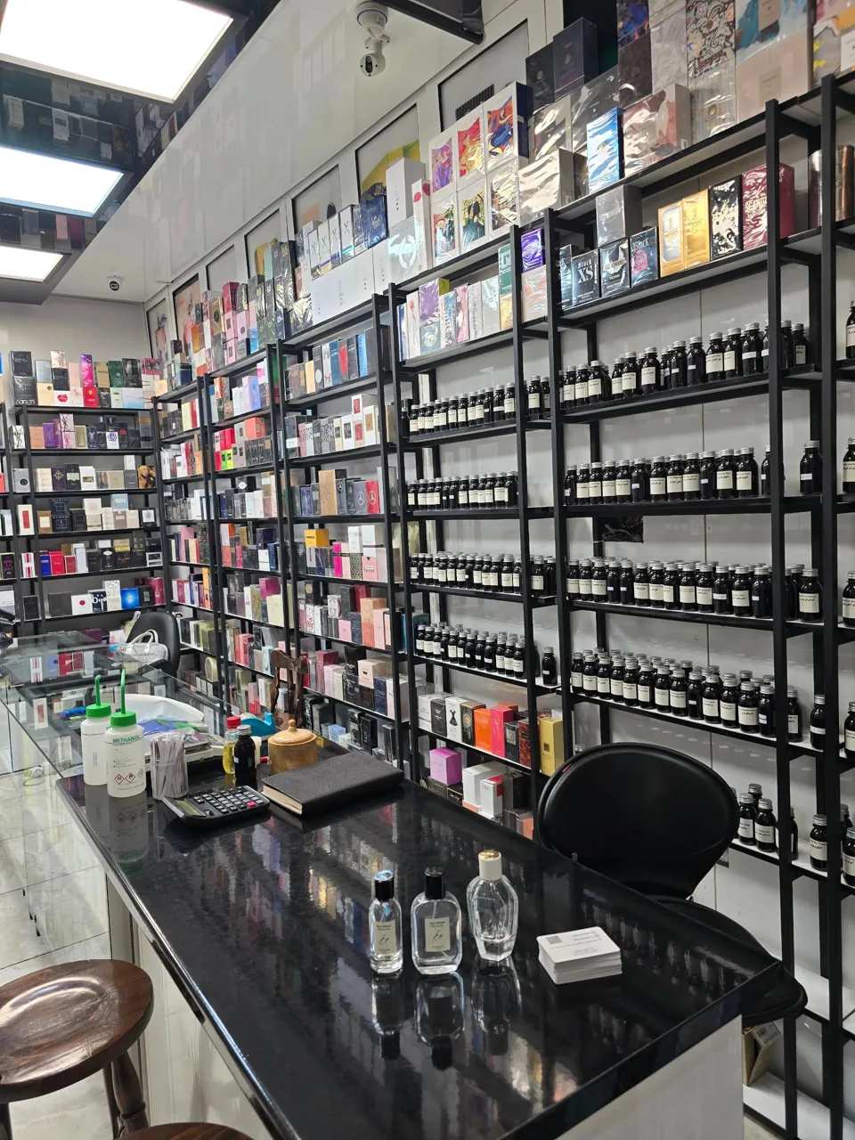 عطر حکیم - تصویر 4