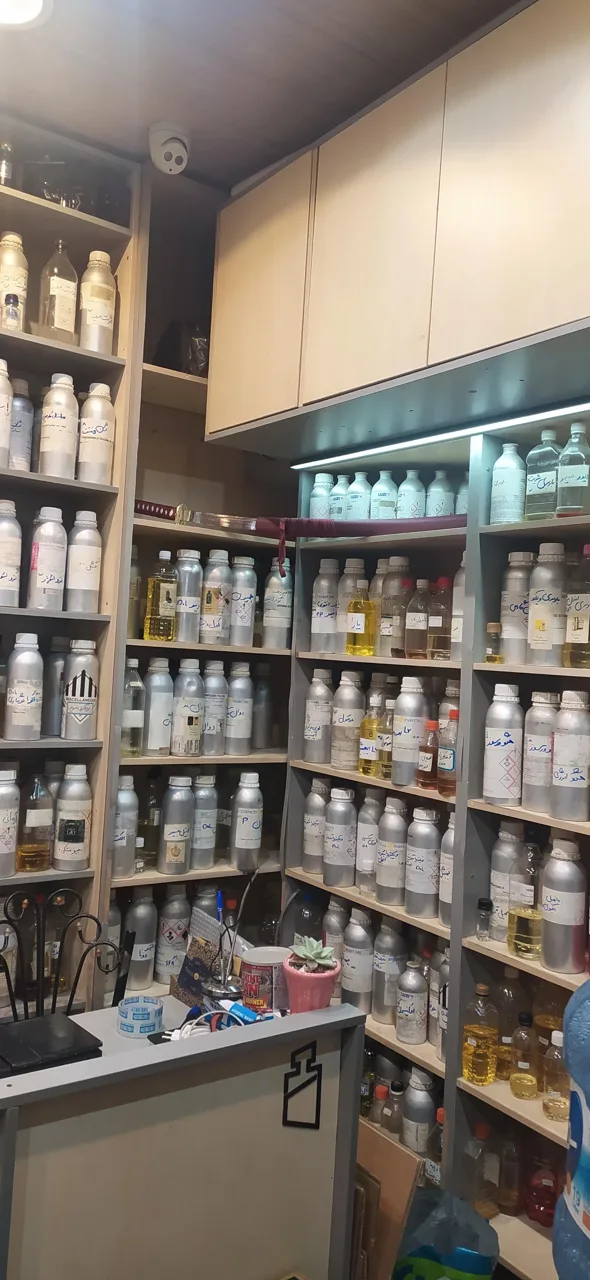 فروشگاه عطر چنل - تصویر 2