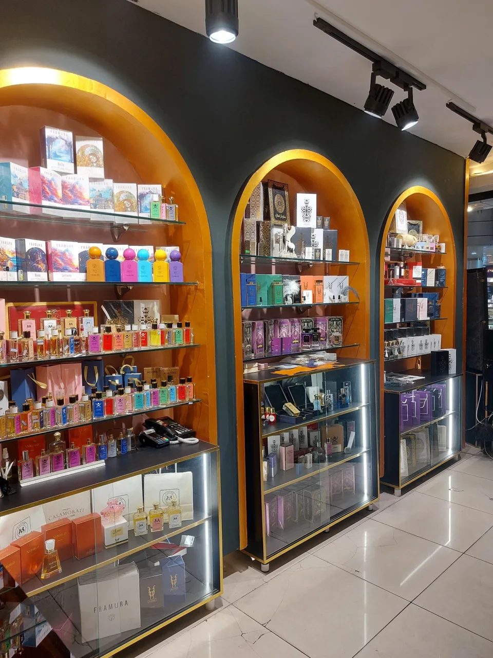 گالری اسفوندو پرفیوم - عطر و ادکلن در تهران - تصویر 3