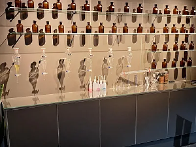 عطر نیاوران