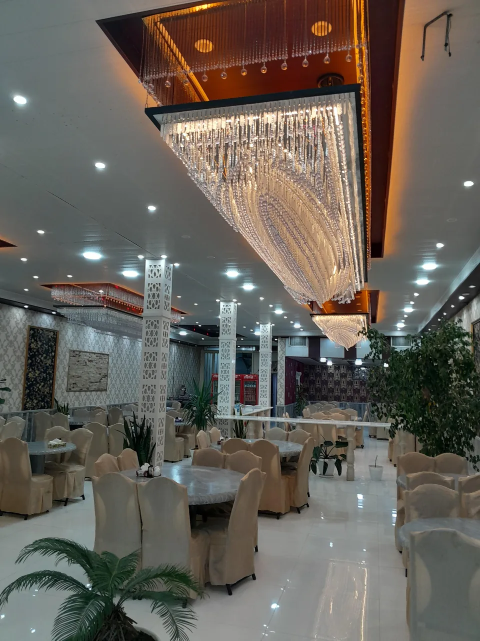 رستوران تخت جمشید - تصویر 2
