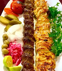 غذا سرای محبی