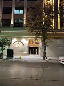 دکتر آرین نژاد