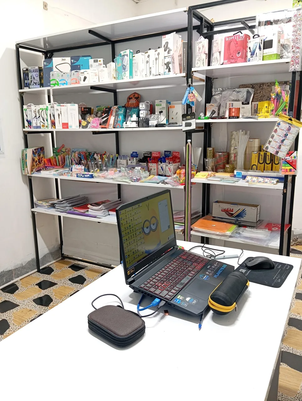 کافی نت و انتشارات نگرش - تصویر 2