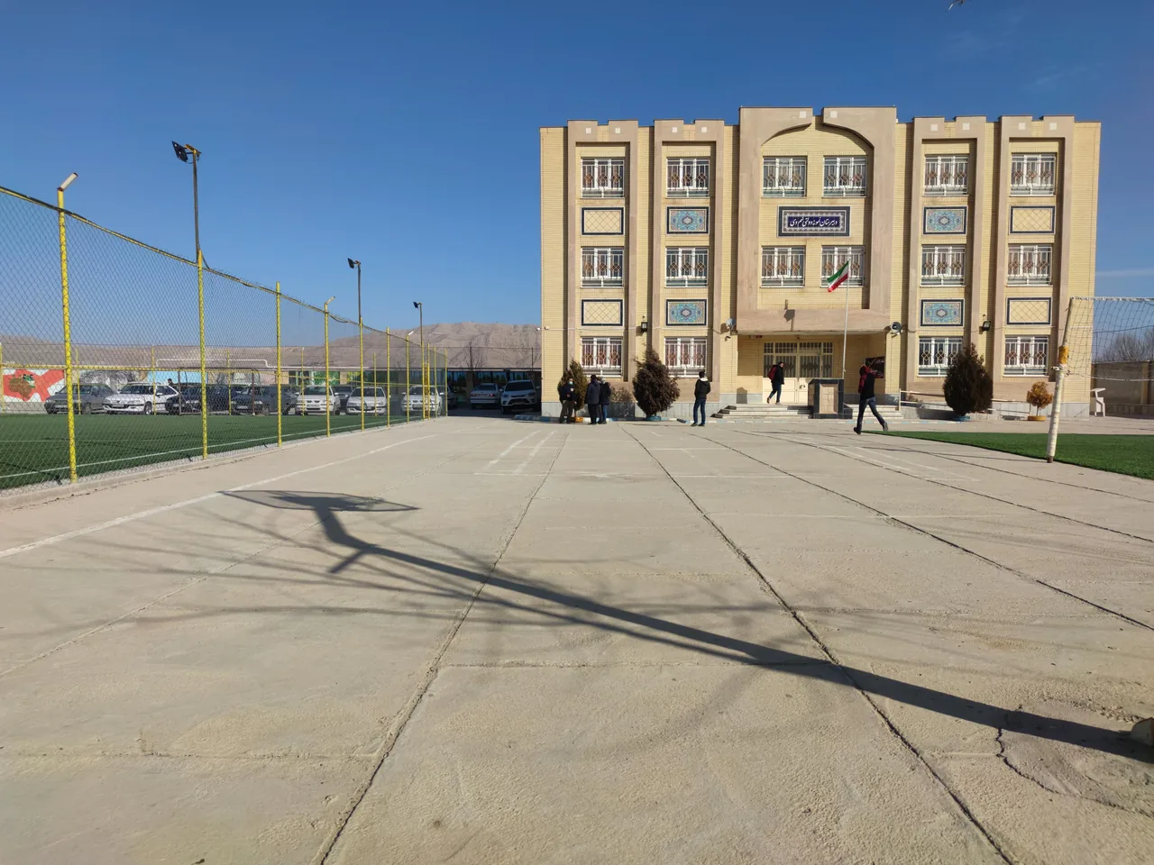 دبیرستان نمونه دولتی ۹دی - تصویر 3
