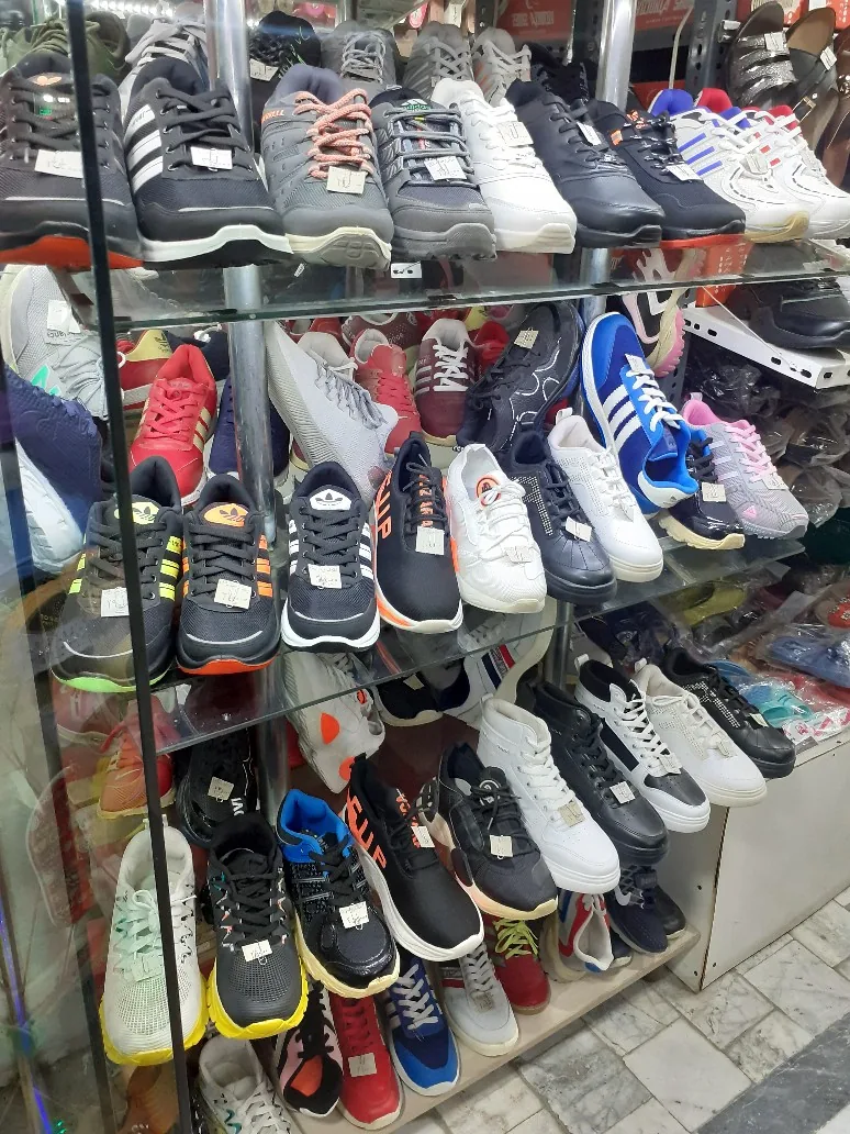 کفش امیدفر - تصویر 2