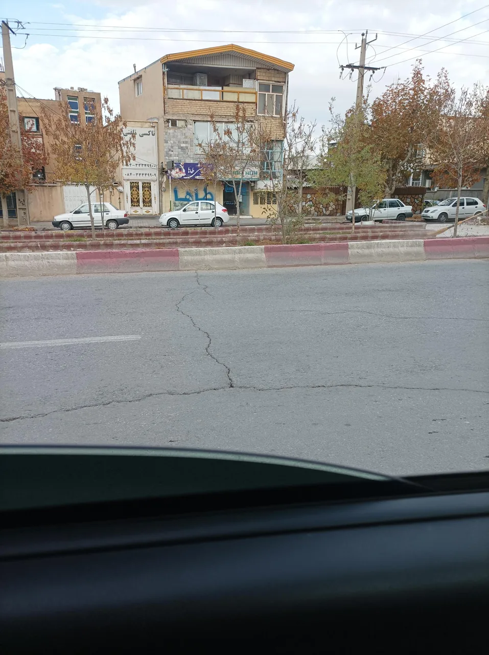 فروشگاه لوازم آرایشی و بهداشتی طاها - تصویر 2