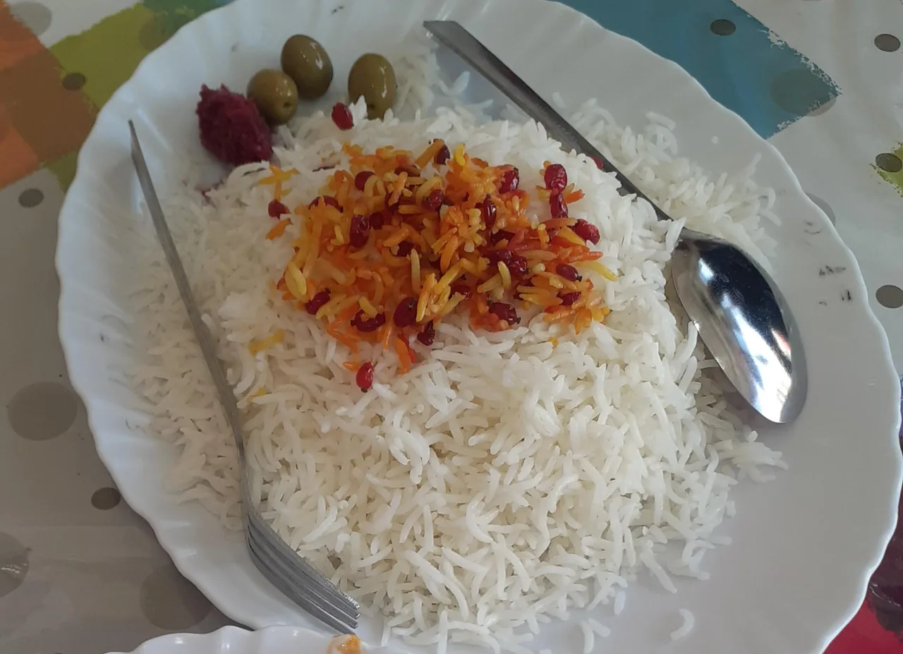 غذاخوری و بیرون بر رکسانا - تصویر 4